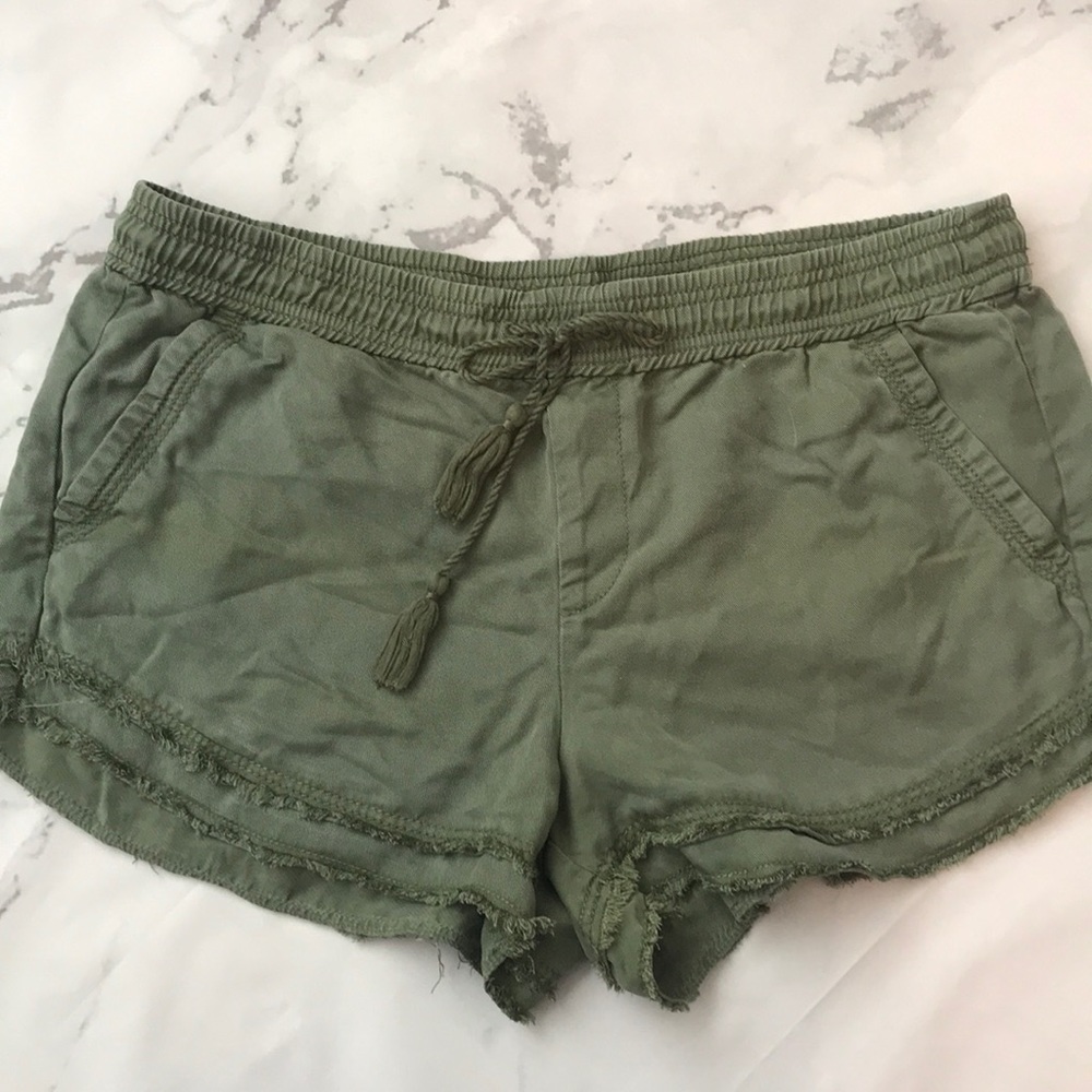 Loft Size Large (8-12) Green Shorts